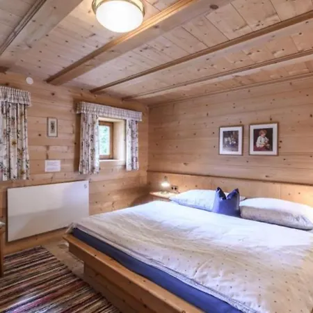 Ferienhaus Almzeit Zillertal - Fuer 8 Personen Zillertal - Free Parking! Self Check-in! Finkenberg
